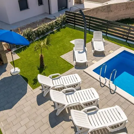 Andrea With Heated Pool Villa Malinska