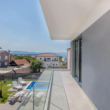 Villa Andrea With Heated Pool